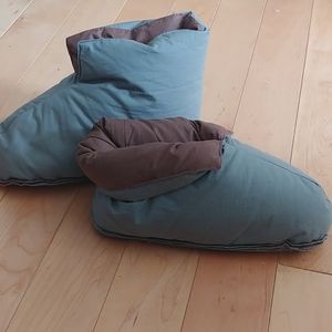 Down slippers/ booties